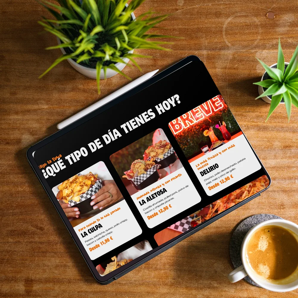 Web de Breve en una tableta: carta con foto, ingredientes y precio de cada plato
